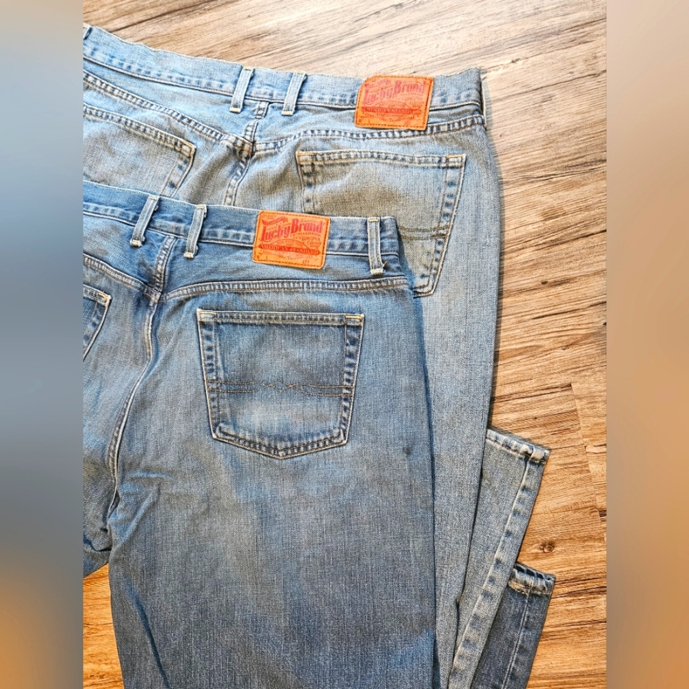 2 pair Men's Lucky Brand Jeans